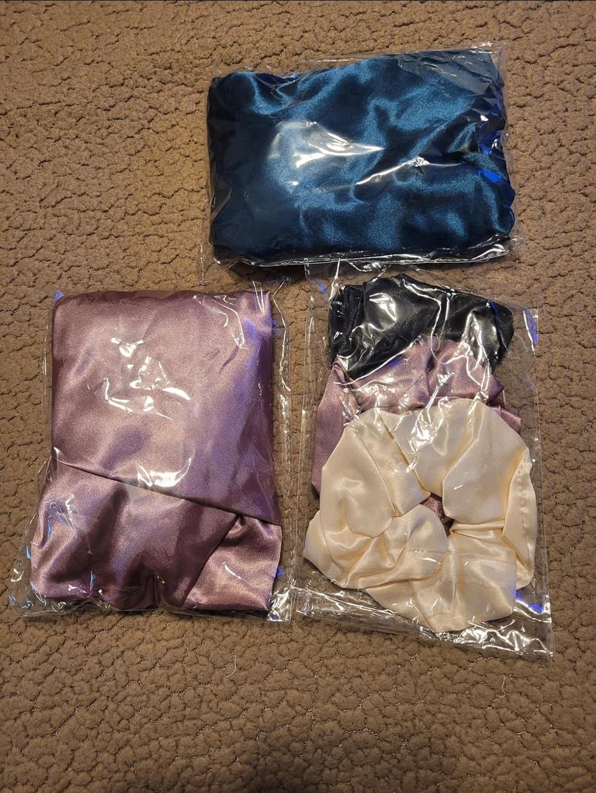 Bonnet’s with Scrunchies Vibez ( L Teal & Black)